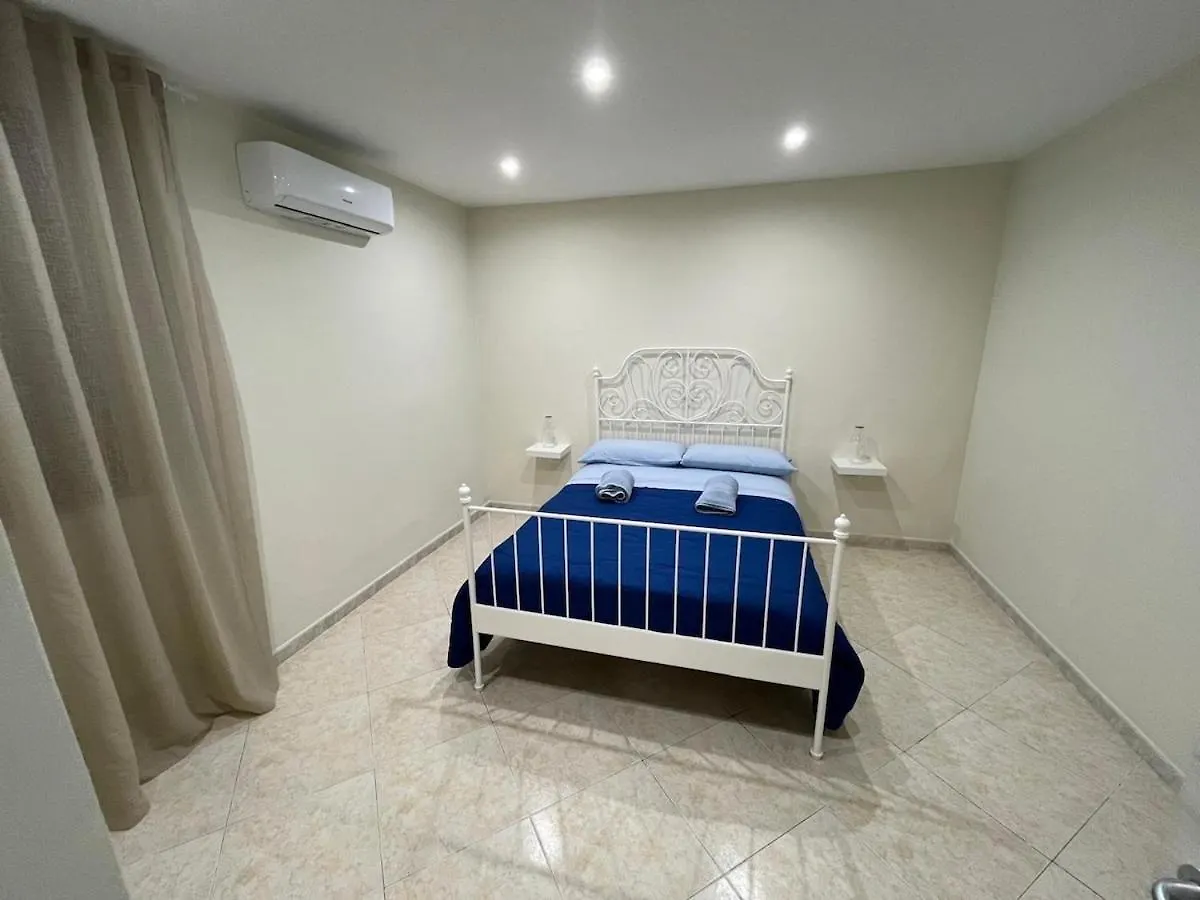 La Casa Di Napoli Apartment  Naples