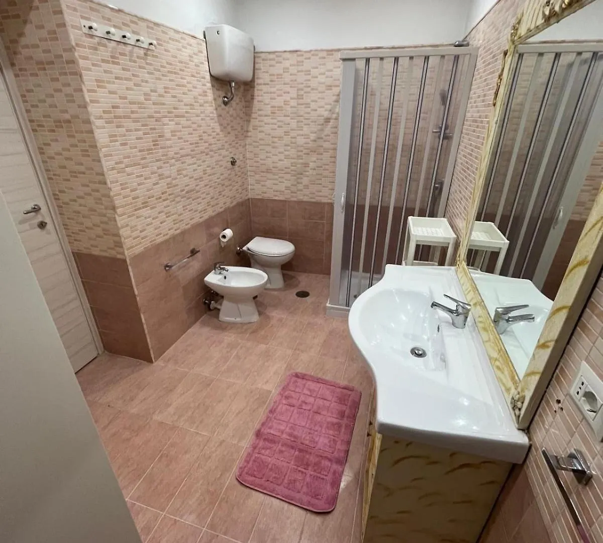 La Casa Di Napoli Apartment  Naples